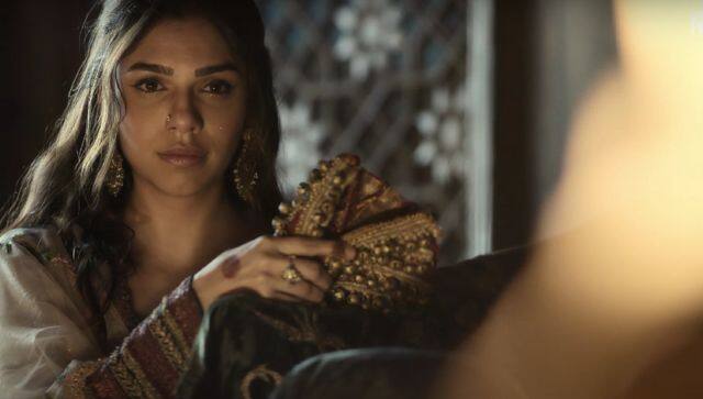 From Manisha Koirala to Sonakshi Sinha meet the stars of Sanjay Leela Bhansali and Netflixs Heeramandi