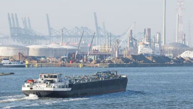 Farmer protests disrupt operations at Antwerp port, one of Europe's biggest Farmer protests disrupt operations at Antwerp port, one of Europe's biggest
