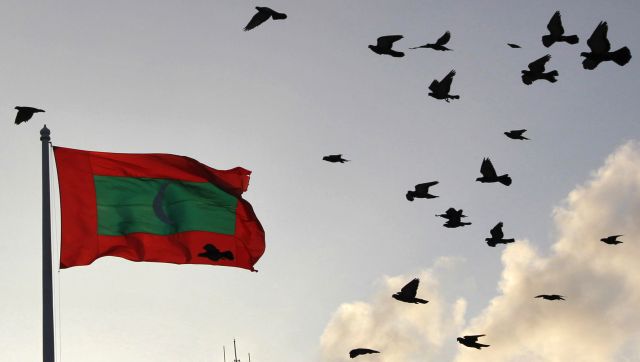 क्या मालदीव में जारी विवाद के बीच भारत ने उसे दी जाने वाली आर्थिक मदद कम कर दी है
