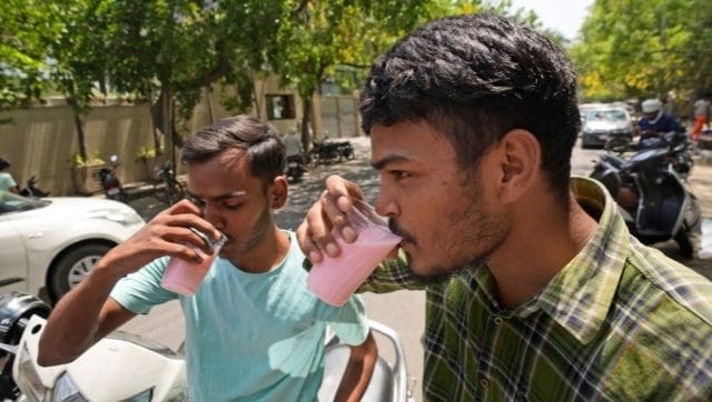 Delhi burns at 49 degrees Celsius; people advised not to venture out unless necessary