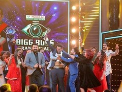 Bigg Boss Malayalam Sabumon Abdusamad Crowned Winner Pearle Maaney Declared As Runner Up Entertainment News Firstpost Hosted by superstar mohanlal, the asianet reality show started with 16 contestants on june 24. bigg boss malayalam sabumon abdusamad