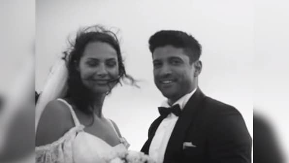 Farhan Akhtar's debut single Jaane Yeh Kyun Kiya is a nostalgic rumination on lost love