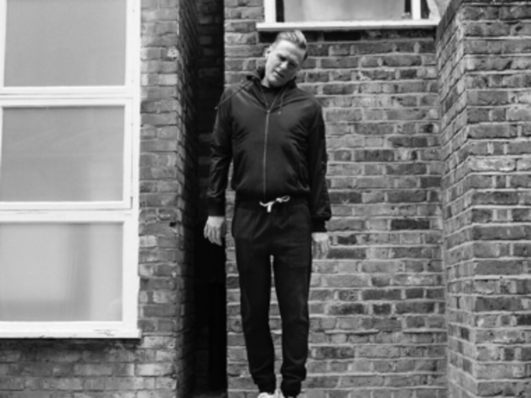 Bryan Adams India Tour To Have Opening Acts By Harshdeep Kaur Aditi Singh Sharma Abi Sampa Entertainment News Firstpost 7:04 pillbox 4 268 просмотров. bryan adams india tour to have opening