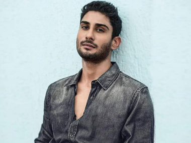 Prateik Babbar booked for rash driving by Goa Police after actor's car hit scooter Prateik Babbar booked for rash driving by Goa Police after actor's car hit scooter