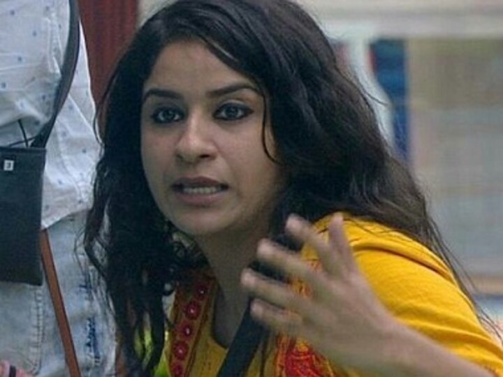 Bigg Boss 12, 20 October, Day 34 written updates: Salman Khan raps contestants for cornering Surbhi Rana