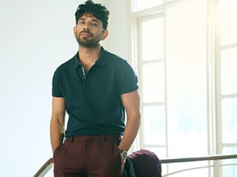 Viineet Kumar joins cast of Shah Rukh Khan's Netflix India Original Bard of Blood, also starring Emraan Hashmi Viineet Kumar joins cast of Shah Rukh Khan's Netflix India Original Bard of Blood, also starring Emraan Hashmi