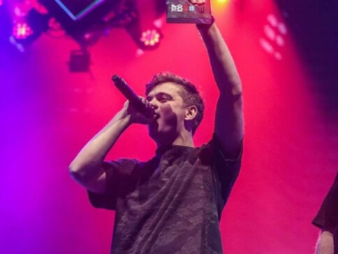 Martin Garrix tops DJ Mag's list third time in a row Martin Garrix tops DJ Mag's list third time in a row