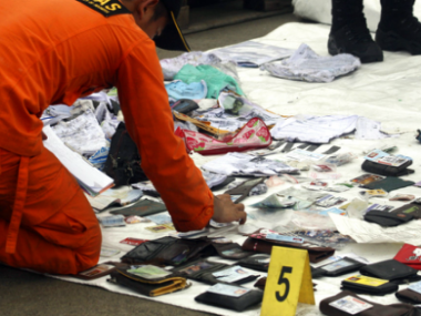 Indonesia military identifies possible location of crashed Lion Air jet fuselage, army chief says team sent to confirm Indonesia military identifies possible location of crashed Lion Air jet fuselage, army chief says team sent to confirm