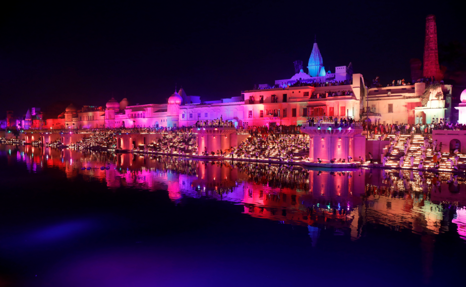 Diwali across India: Narendra Modi celebrates festival with soldiers; firecrackers burst beyond SC time frame Diwali across India: Narendra Modi celebrates festival with soldiers; firecrackers burst beyond SC time frame