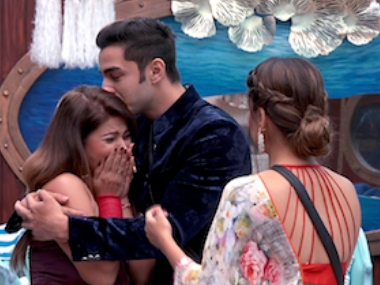 Bigg Boss 12, 8 November, Day 53 written updates: Housemates receive Diwali messages Bigg Boss 12, 8 November, Day 53 written updates: Housemates receive Diwali messages