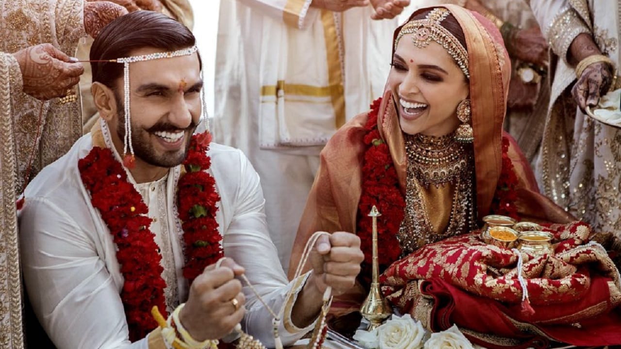 Deepika Padukone Ranveer Singh Wedding See First Photos Of Newlyweds Marriage Ceremonies