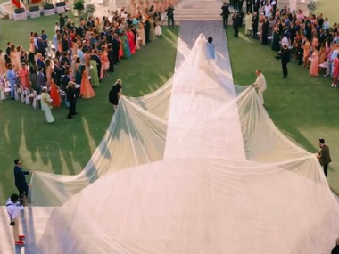 Priyanka Chopra 75-foot veil triggers funny memes: 'Bigger than a 1RK flat in Mumbai' Priyanka Chopra 75-foot veil triggers funny memes: 'Bigger than a 1RK flat in Mumbai'