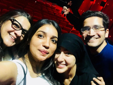 Sara Ali Khan visits Mumbai theatre in a burkha to gauge audience reaction to Kedarnath Sara Ali Khan visits Mumbai theatre in a burkha to gauge audience reaction to Kedarnath