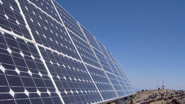 India's renewable energy sector might fail to meet its 175 GW target by 2022: CSE report