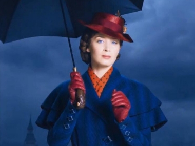 Mary Poppins Returns: Emily Blunt's musical fantasy owes a lot to its iconic original featuring Julie Andrews Mary Poppins Returns: Emily Blunt's musical fantasy owes a lot to its iconic original featuring Julie Andrews