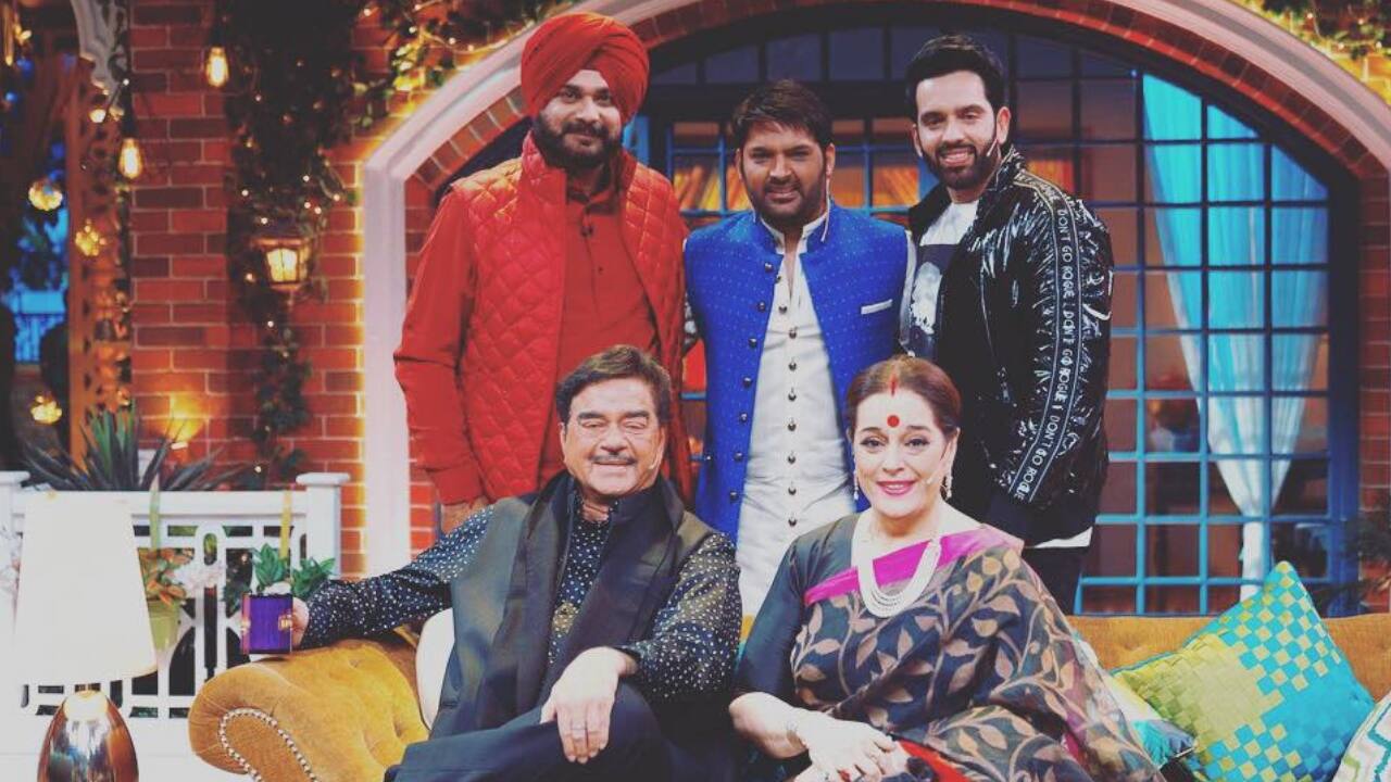 Shatrughan Sinha, Poonam Sinha at The Kapil Sharma Show. Image via Twitter
