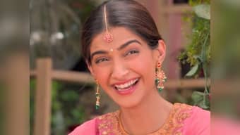 Watch: Ek Ladki Ko Dekha Toh Aisa Laga's Ishq Mitha is a quintessential wedding song