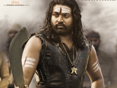 Sye Raa Narasimha Reddy: Vijay Sethupathi's look as Raaja Paandi unveiled on actor 41st birthday Sye Raa Narasimha Reddy: Vijay Sethupathi's look as Raaja Paandi unveiled on actor 41st birthday