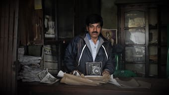 In one of Kolkata's largest crematoriums, photographing the dead was once a popular business