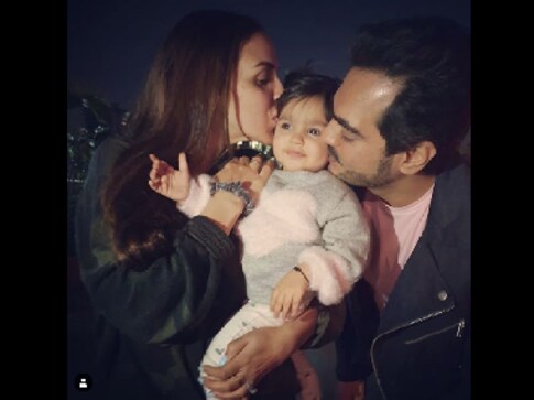 Esha Deol announces second pregnancy: We grew up with siblings, wanted the same for Radhya Esha Deol announces second pregnancy: We grew up with siblings, wanted the same for Radhya