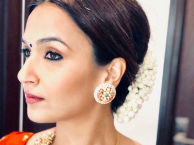 Soundarya Rajinikanth confirms she's getting married to Vishagan Vanangamudi a week ahead of their wedding Soundarya Rajinikanth confirms she's getting married to Vishagan Vanangamudi a week ahead of their wedding
