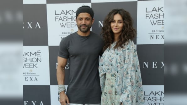 Farhan Akhtar, Shibani Dandekar post picture wearing rings on Instagram, fuel rumours of engagement