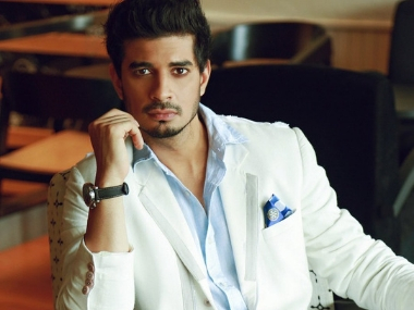 83: Tahir Raj Bhasin to play Sunil Gavaskar in upcoming sports drama, also starring Ranveer Singh 83: Tahir Raj Bhasin to play Sunil Gavaskar in upcoming sports drama, also starring Ranveer Singh