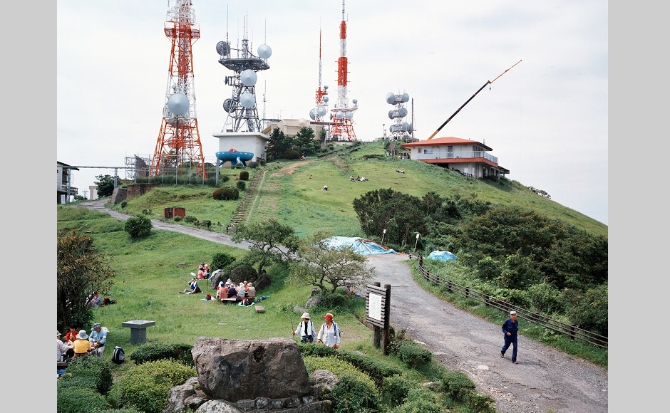 Mountain with antennas in Kitakyushu, Japan (2006). Linke’s work has been exhibited at prestigious art institutions including Centre Pompidou, Paris (2018); Tate Gallery, London (2015); Fotomuseum, Winterthur (2015); PAC, Milan (2017); Ludwig Forum, Aachen (2017); Centre de la Photographie Genève (2017). He was Research Affiliate at MIT Visual Arts Program Cambridge, guest professor at the IUAV Arts and Design University in Venice and professor for photography at the University for Arts and Design Karlsruhe. Mountain with antennas in Kitakyushu, Japan (2006). Linke’s work has been exhibited at prestigious art institutions including Centre Pompidou, Paris (2018); Tate Gallery, London (2015); Fotomuseum, Winterthur (2015); PAC, Milan (2017); Ludwig Forum, Aachen (2017); Centre de la Photographie Genève (2017). He was Research Affiliate at MIT Visual Arts Program Cambridge, guest professor at the IUAV Arts and Design University in Venice and professor for photography at the University for Arts and Design Karlsruhe.