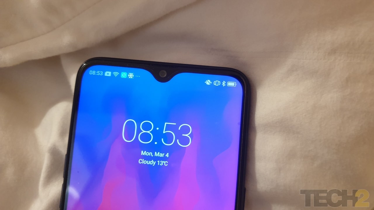 Realme 3 features a dewdrop notch on its 6.2-inch display. Image: tech2/Nandini Yadav