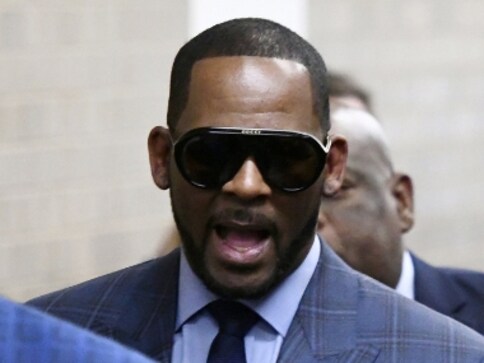 Prosecutor on R. Kelly child pornography case alleges that more people could be charged Prosecutor on R. Kelly child pornography case alleges that more people could be charged