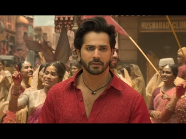 Kalank song 'Ghar More Pardesiya' is a visual treat featuring Alia Bhatt, Varun Dhawan, Madhuri Dixit Kalank song 'Ghar More Pardesiya' is a visual treat featuring Alia Bhatt, Varun Dhawan, Madhuri Dixit