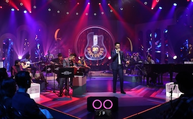 Royal Stag Barrel Select MTV Unplugged S8: Sachin-Jigar belt out chartbusters Kamariya, Nazar Na Lag Jaye, Afeemi