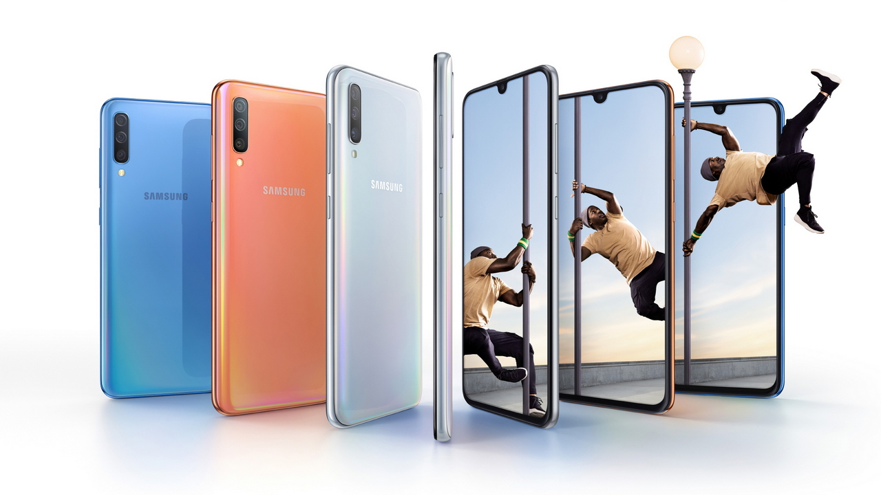 Samsung unveils Galaxy A70 with triple-cameras, 32 MP selfie shooter Samsung unveils Galaxy A70 with triple-cameras, 32 MP selfie shooter