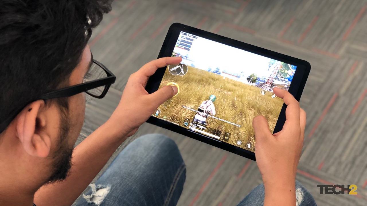 PUBG Mobile controls: Two Fingers vs Four Finger Claw vs Air Triggers PUBG Mobile controls: Two Fingers vs Four Finger Claw vs Air Triggers