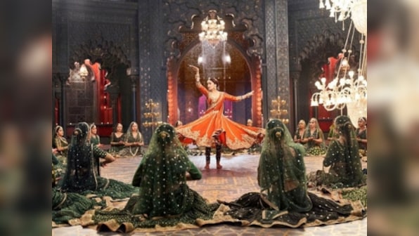 Game of Thrones cast attend show's New York premiere; Karan Johar teases new Kalank song: Social Media Stalkers' Guide