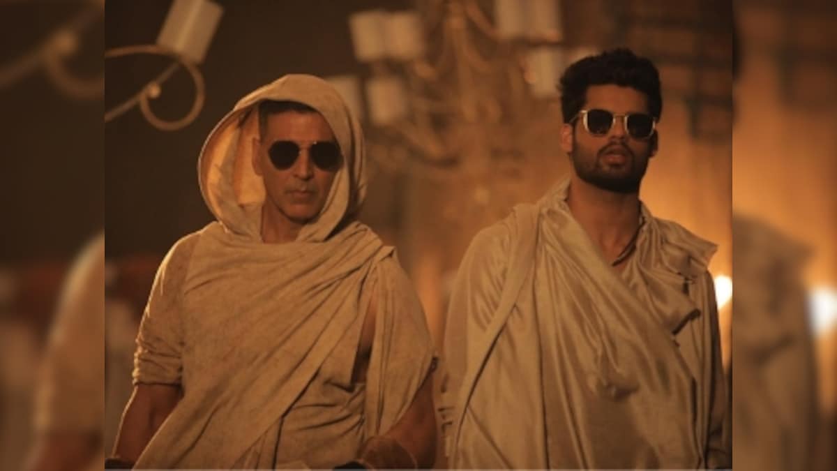 Akshay Kumar grooves with brother-in-law Karan Kapadia in a special song for his debut film Blank