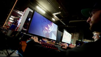 PC shipments fall by 15.6 million units globally say both IDC and Gartner