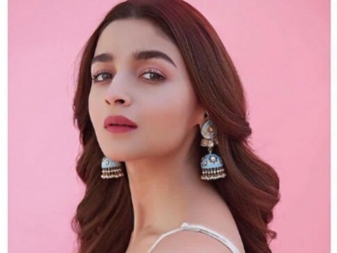 Alia Bhatt launches her own YouTube channel, will provide sneak peek into life as a Bollywood actress Alia Bhatt launches her own YouTube channel, will provide sneak peek into life as a Bollywood actress