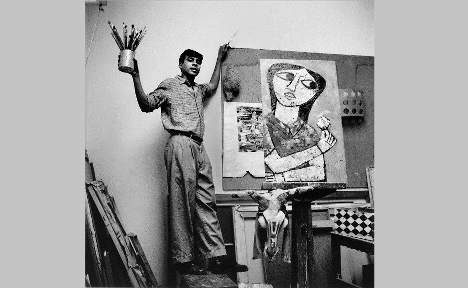Himmat Shah in his art studio photographed by Jyoti Bhatt. Image courtesy: Prinseps Himmat Shah in his art studio photographed by Jyoti Bhatt. Image courtesy: Prinseps