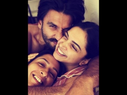 Deepika Padukone 'cuddles and snuggles' with Ranveer Singh, sister Anisha in Instagram post Deepika Padukone 'cuddles and snuggles' with Ranveer Singh, sister Anisha in Instagram post