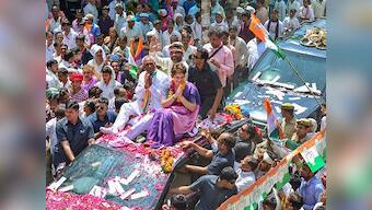 Lok Sabha polls: Priyanka Gandhi seeks to woo Bundelkhand with roadshows in Jhansi, Jalaun; supporters raise ‘chowkidar chor hai’ slogan