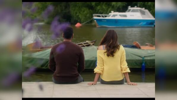 De De Pyaar De song Chale Aana sees Ajay Devgn, Rakul Preet Singh rekindle their romantic bond