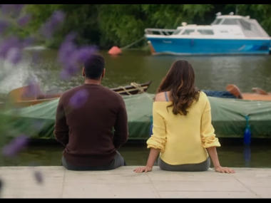 De De Pyaar De song Chale Aana sees Ajay Devgn, Rakul Preet Singh rekindle their romantic bond De De Pyaar De song Chale Aana sees Ajay Devgn, Rakul Preet Singh rekindle their romantic bond