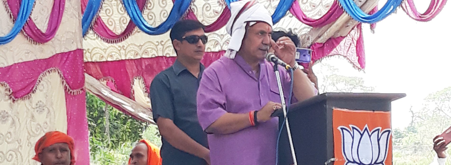 A quick journey of startling contrasts A quick journey of startling contrasts