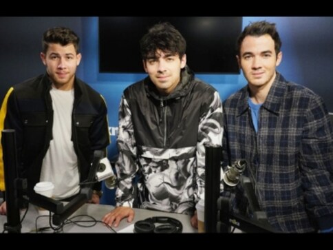 Happiness Begins: Jonas Brothers' comeback album tops Billboard 200 chart; Nick, Joe, Kevin thank fans Happiness Begins: Jonas Brothers' comeback album tops Billboard 200 chart; Nick, Joe, Kevin thank fans