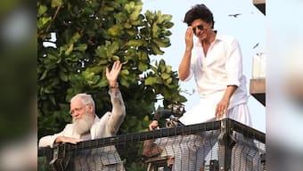 David Letterman joins Shah Rukh Khan, his son AbRam in Mumbai to greet fans on Eid