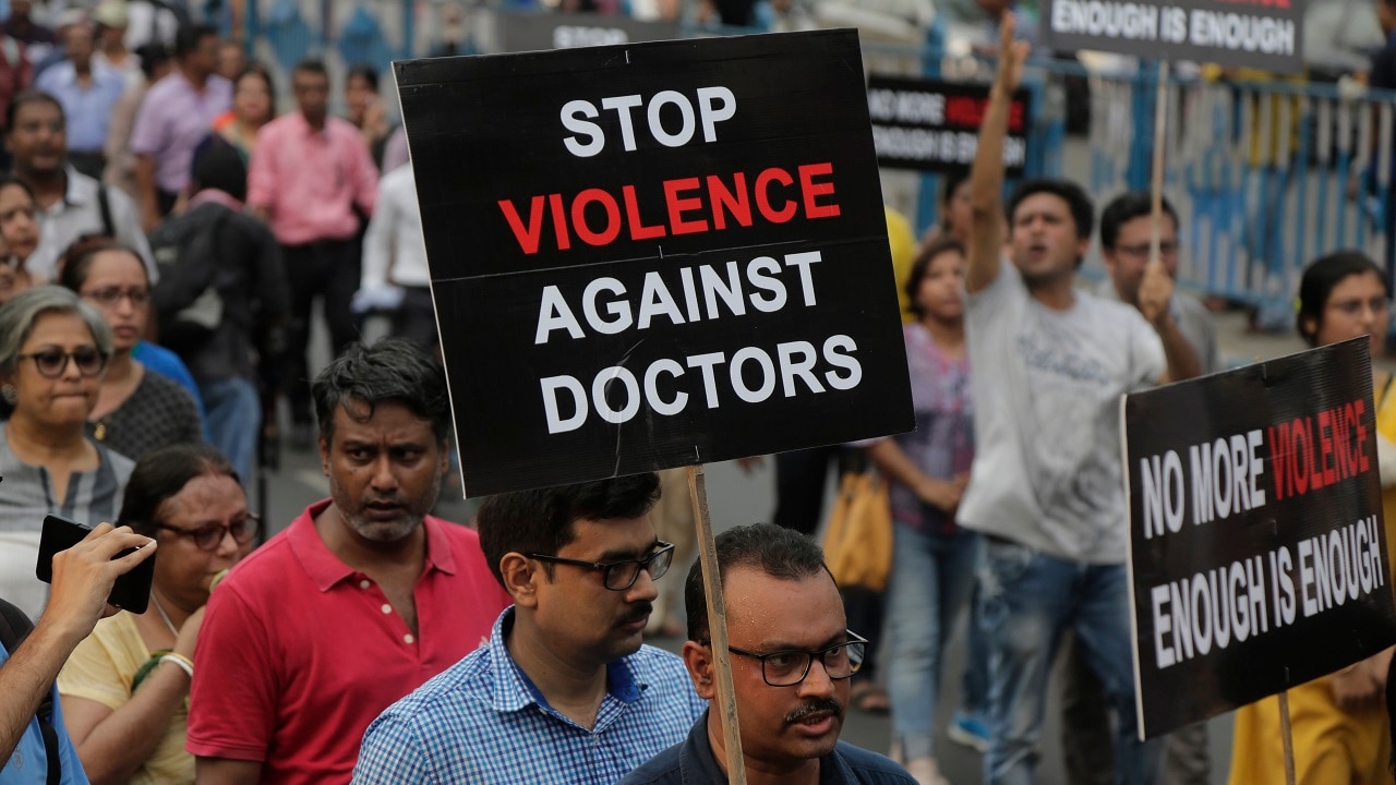 All India Doctors' Strike: Delhi, Maharashtra Medicos Call For Strike ...