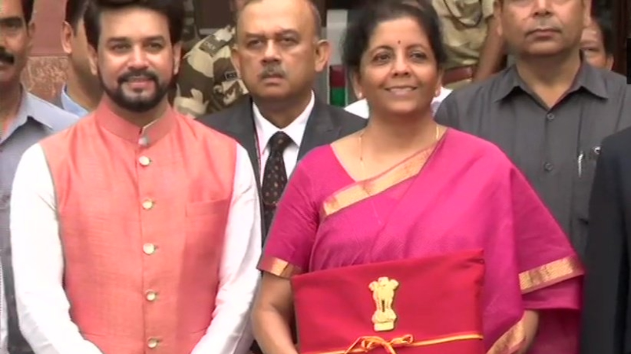 Union Budget 2019: BharatNet targetting internet connectivity in local bodies in every Panchayat to bridge rural urban digital divide Union Budget 2019: BharatNet targetting internet connectivity in local bodies in every Panchayat to bridge rural urban digital divide