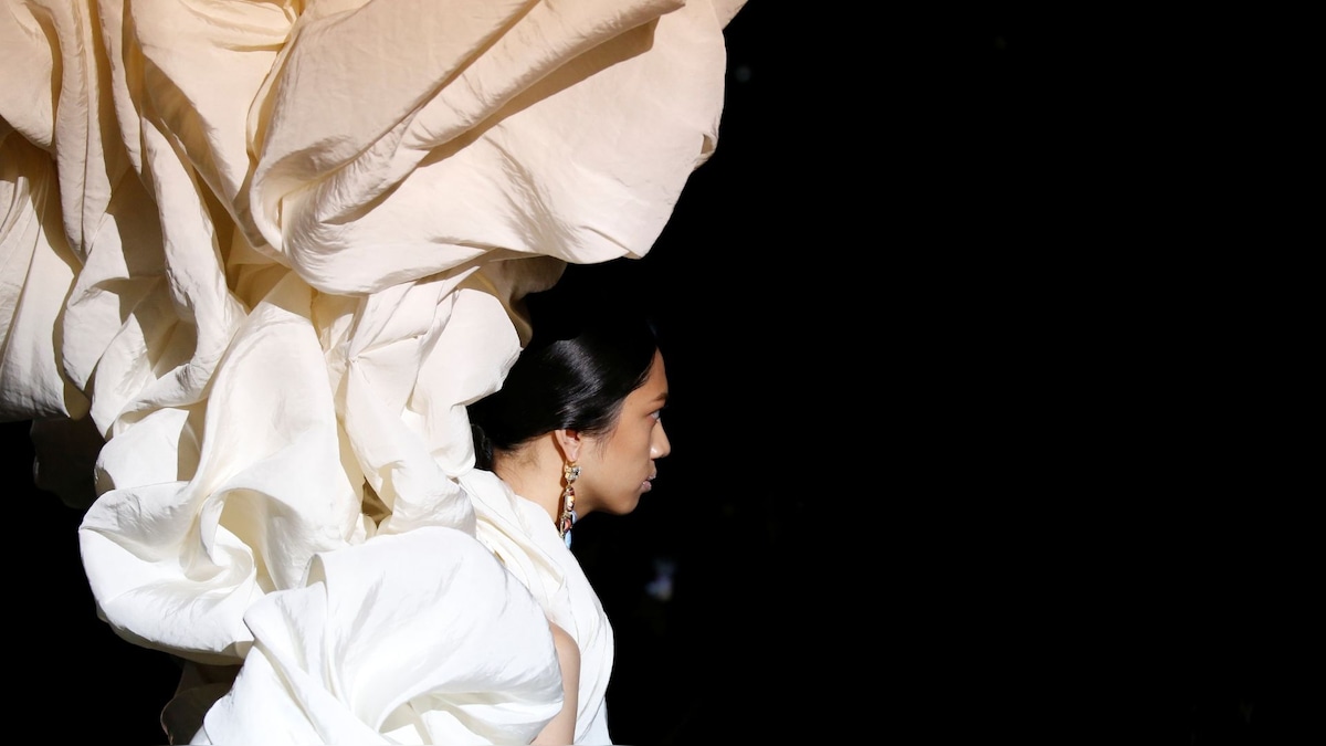 Paris Haute Couture Fashion Week 2019 stuns with extraordinary fashion craftsmanship