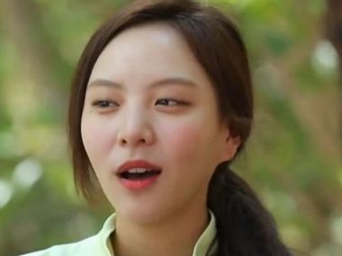 South Korean actress faces 5 years in Thai prison for catching endangered clams in reality TV stunt South Korean actress faces 5 years in Thai prison for catching endangered clams in reality TV stunt